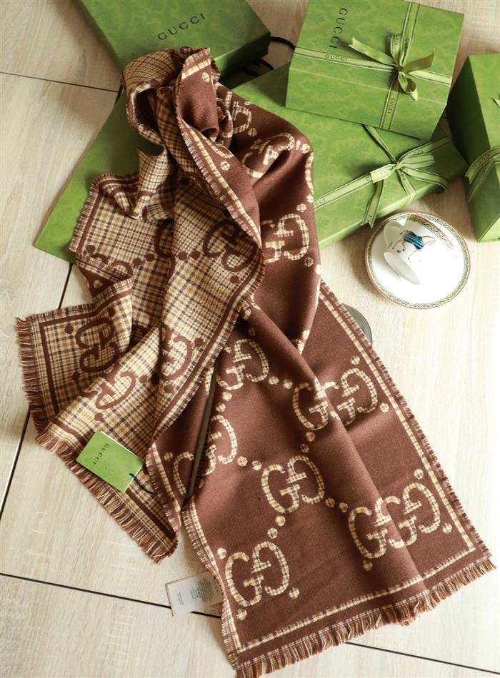 2026116111638959 380